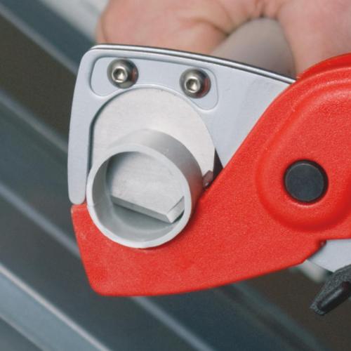 Knipex Plastic Conduit Pipe / Hose Cutter 25mm Diameter 90 20 185